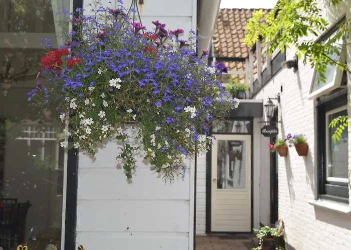 Hotel De Waag